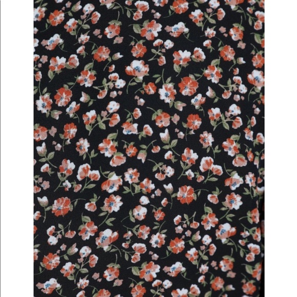 Flower Child Bell Sleeved Floral Romper - Picture 6 of 8